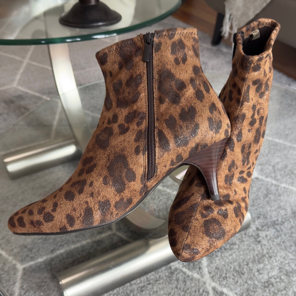 🔥 Fierce & Fabulous! Impo Nevada Leopard Faux Suede 2.75” Heel Booties (11W) 🔥